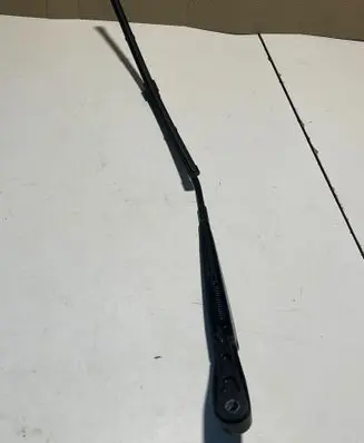 Mercedes-Benz CLA C118 X118 Front wiper blade arm A1778200900