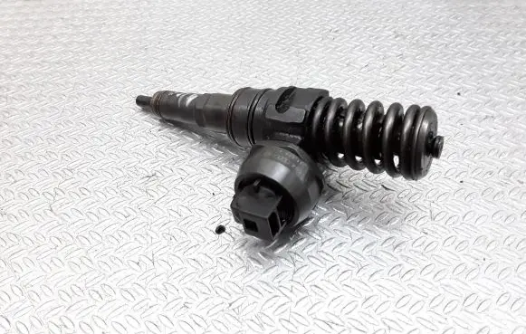 Fuel injector