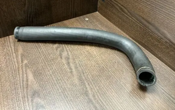 Iveco Daily 4th gen Engine coolant pipe/hose 5801329082