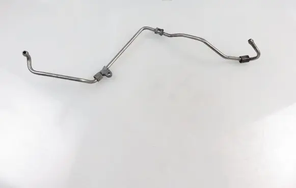 Volkswagen PASSAT B6 Turbo turbocharger oiling pipe/hose 