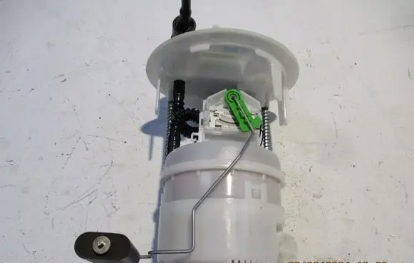 Peugeot Partner III In-tank fuel pump 9820727580