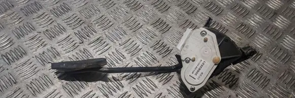 Volvo XC90 Accelerator throttle pedal 30683521