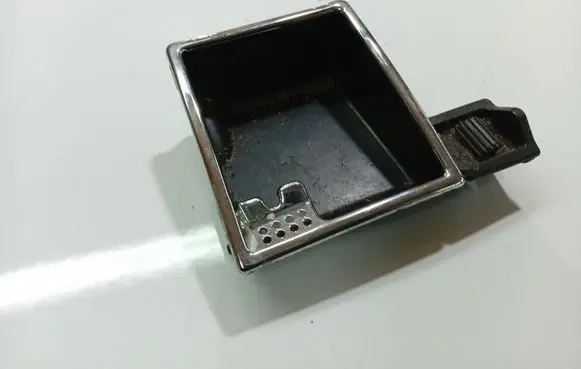 Mercedes-Benz CLS C219 Car ashtray A2118100428