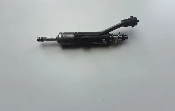 Peugeot 2008 II Fuel injector 9822715980