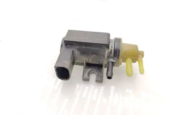 Volkswagen Caddy Turbo solenoid valve 1K0906627A 09T307 70086800