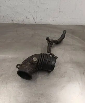 Suzuki Grand Vitara II Air intake duct part