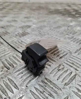 Toyota Corolla Verso AR10 Electric window control switch
