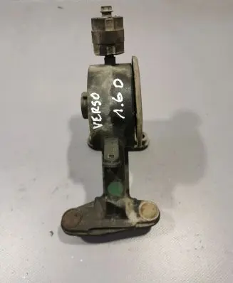 Toyota Verso Engine mount bracket