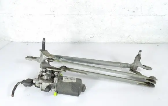 Ford Courier Front wiper linkage and motor ET76-17500-AE