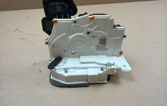 Porsche Taycan 9J1 Front door lock 4N1837016