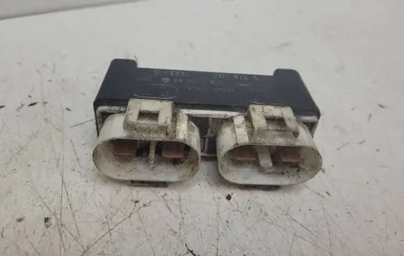 Coolant fan relay