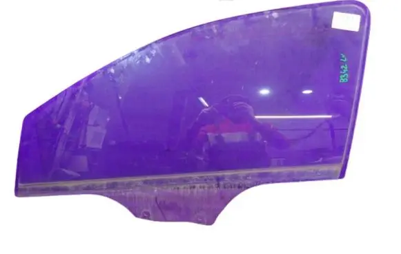 Peugeot 301 Front door window glass four-door 