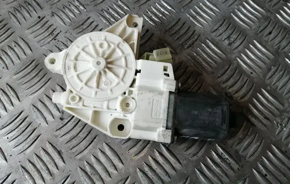 Mercedes-Benz ML W164 Front door window regulator motor A2518200742 0130822273