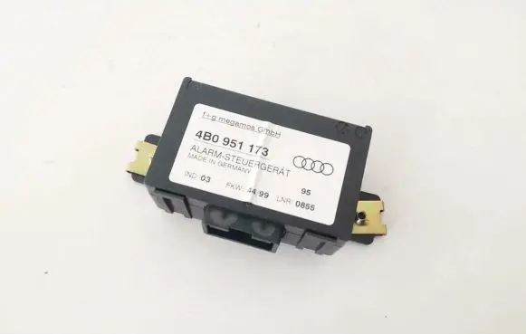 Audi A4 S4 B5 8D Alarm control unit/module 4b0951173