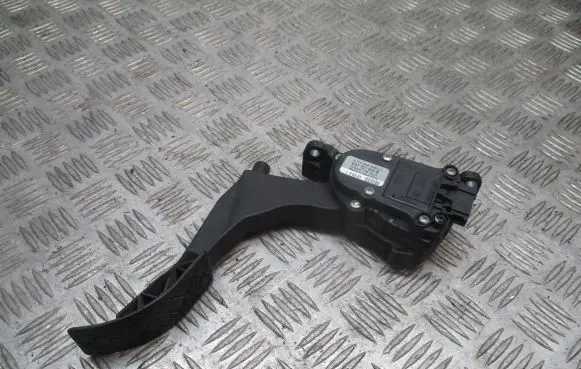 Skoda Fabia Mk1 (6Y) Accelerator throttle pedal 6Q1721503B