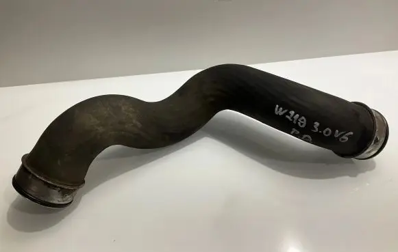 Mercedes-Benz CLS C219 Intercooler hose/pipe