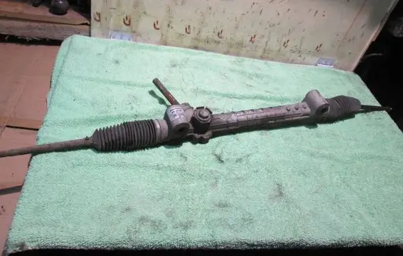 Opel Corsa C Steering rack