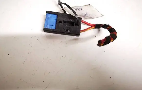 Audi A6 S6 C5 4B Fuse 8a0937530