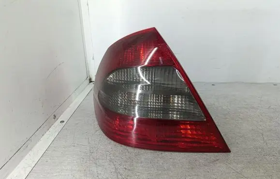 Mercedes-Benz E W211 Rear/tail lights A2118202364