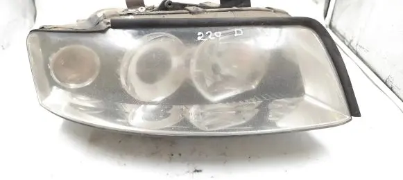 Audi A4 S4 B6 8E 8H Headlight/headlamp 8E0941004S