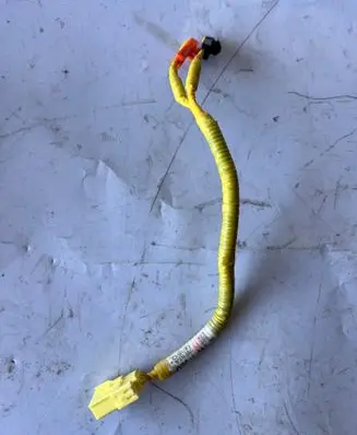 Toyota Prius (NHW20) Panel wiring 8214047020