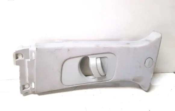 KIA Sorento (B) pillar trim (top)
