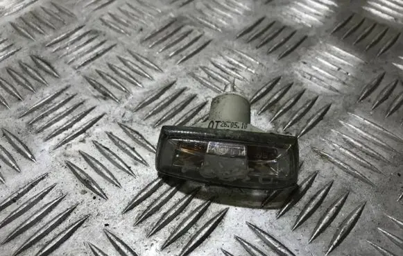 Opel Corsa D Front fender indicator light t13638 260510