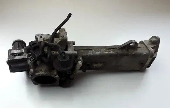 Volvo XC70 EGR valve cooler 31325030