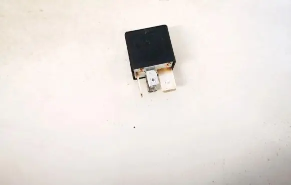 Audi A4 S4 B5 8D Other relay 443951253j 899511000