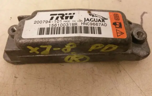 Jaguar XJ X308 Airbag deployment crash/impact sensor HNC9667AD 200794101