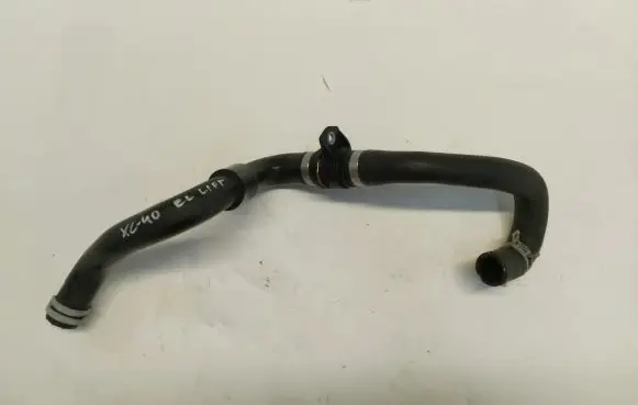 Volvo XC40 Engine coolant pipe/hose 32138734