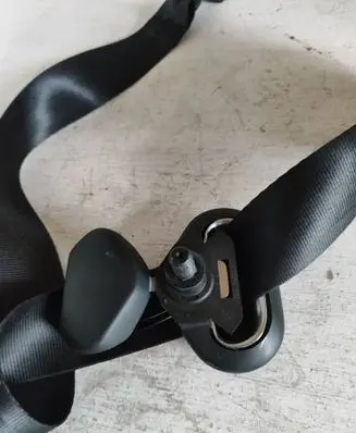 Front seatbelt