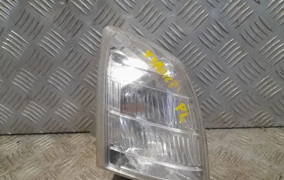 Nissan X-Trail T30 Front indicator light 3443R