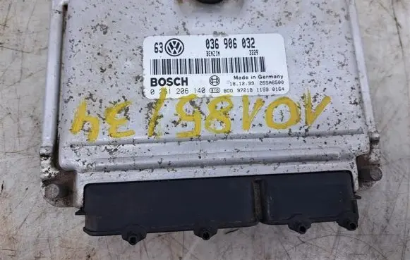 Volkswagen Golf IV Engine control unit/module 036906032
