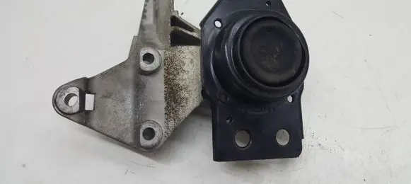 Nissan Qashqai Engine mount bracket CD130709