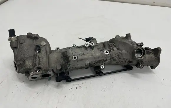 Mercedes-Benz CLS C219 Intake manifold A642090
