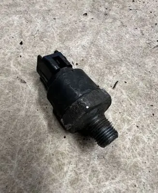 Toyota Corolla Verso AR10 Oil pressure sensor 