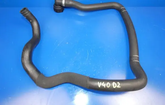Volvo V40 Engine coolant pipe/hose
