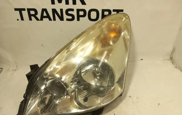 Toyota Corolla Verso E121 Headlight/headlamp
