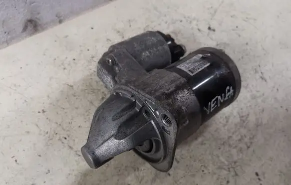 KIA Venga Starter motor 361002B200 M000T32571ZE