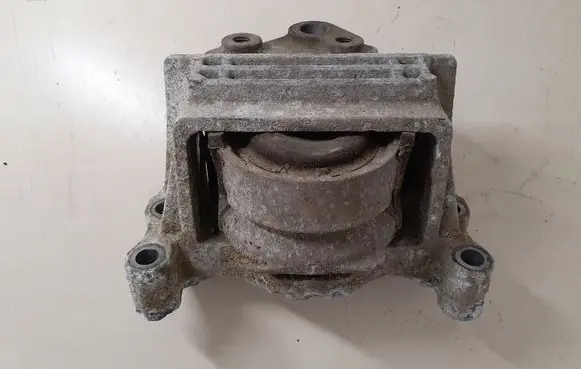 Ford Transit Engine mount bracket