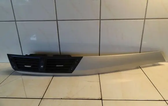 BMW X1 E84 Dash center air vent grill 2991701 2991235
