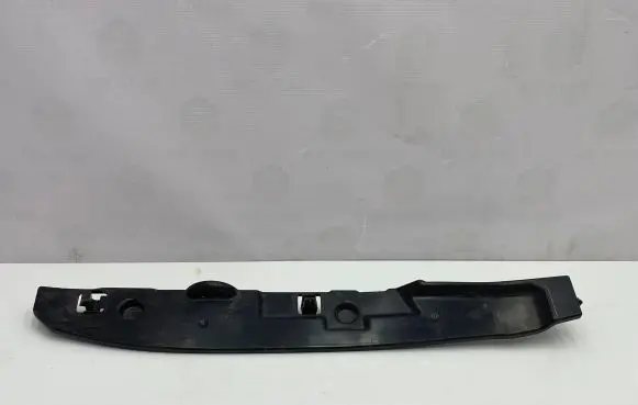 Volkswagen Jetta VI Fender end trim 5C6821111A