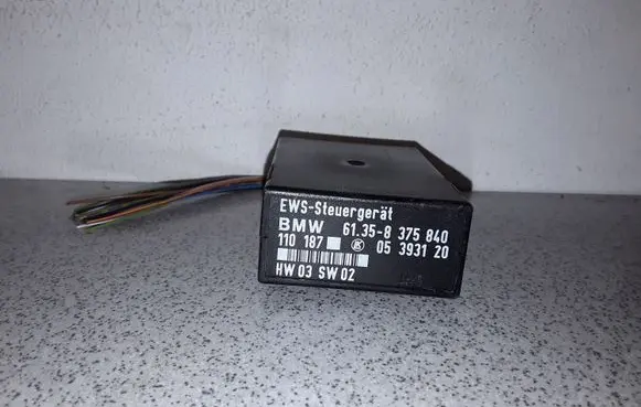 BMW 3 E36 Window wiper relay 61358375840 8375840