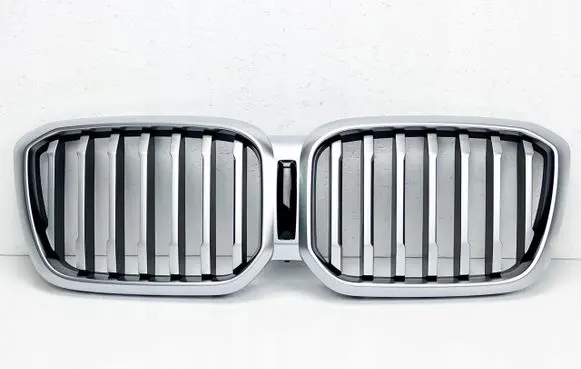 BMW X3 G01 Front bumper upper radiator grill 9881906