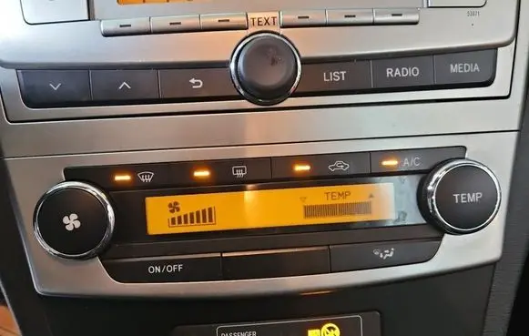 Toyota Avensis T270 Climate control/heater control trim IMPRK1579137