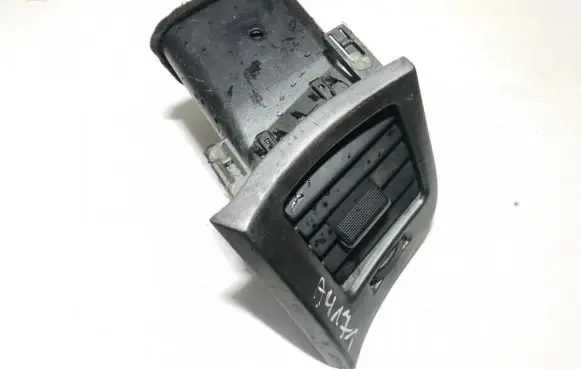 Toyota Avensis Verso Dash center air vent grill 5565044080 55650-44080