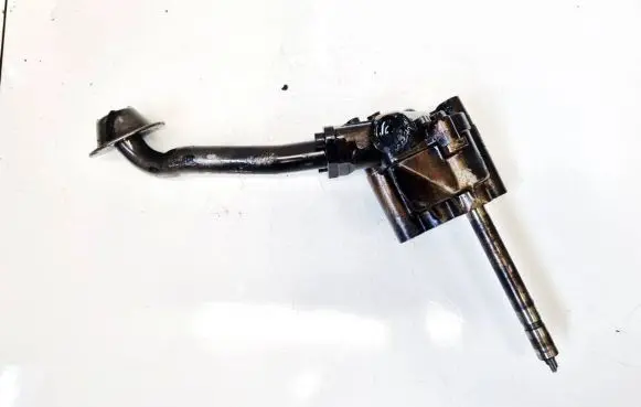Audi A4 S4 B5 8D Oil pump 026115153a