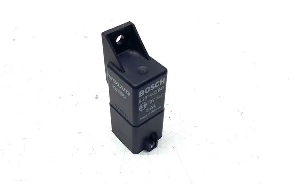 Volvo S60 Glow plug pre-heat relay 30785663 0281003047
