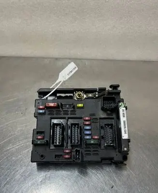 Peugeot 206 Fuse box set 9657608880B2